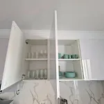 公寓 Vilanova, T0 - Modern Flat At Oura On The Strip With Balcony With View To The Pool, Pool Access, Lift And Air Conditioning 阿尔布费拉