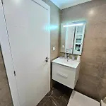 Vilanova, T0 - Modern Flat At Oura On The Strip With Balcony With View To The Pool, Pool Access, Lift And Air Conditioning