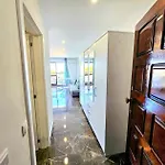 Διαμέρισμα Vilanova, T0 - Modern Flat At Oura On The Strip With Balcony With View To The Pool, Pool Access, Lift And Air Conditioning *