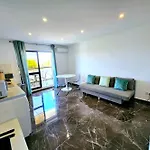 Vilanova, T0 - Modern Flat At Oura On The Strip With Balcony With View To The Pool, Pool Access, Lift And Air Conditioning 公寓 阿尔布费拉