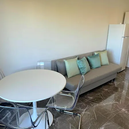 Vilanova, T0 - Modern Flat At Oura On The Strip With Balcony With View To The Pool, Pool Access, Lift And Air Conditioning Apartment Albufeira