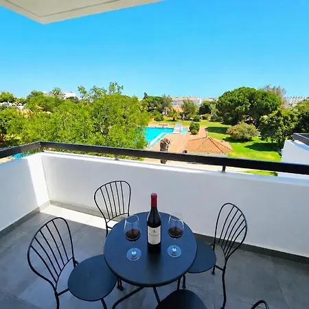 Vilanova, T0 - Modern Flat At Oura On The Strip With Balcony With View To The Pool, Pool Access, Lift And Air Conditioning Appartamento Albufeira
