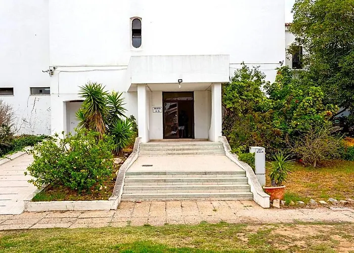 Vilanova, T0 - Modern Flat At Oura On The Strip With Balcony With View To The Pool, Pool Access, Lift And Air Conditioning Apartman Albufeira